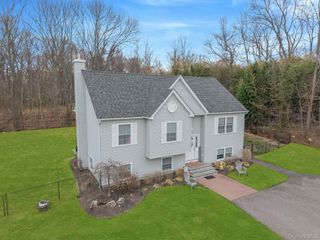 268 Holbrook Road, Ronkonkoma, NY 11779