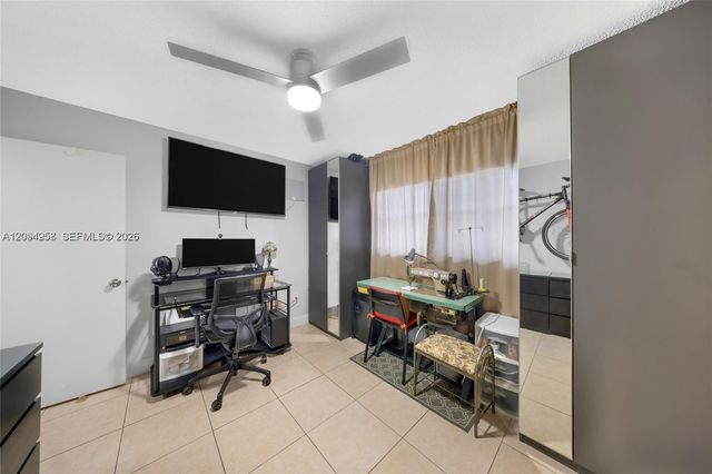 1950 W 54th Street 206, Hialeah, FL 33012