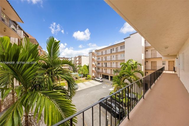 1950 W 54th Street 206, Hialeah, FL 33012