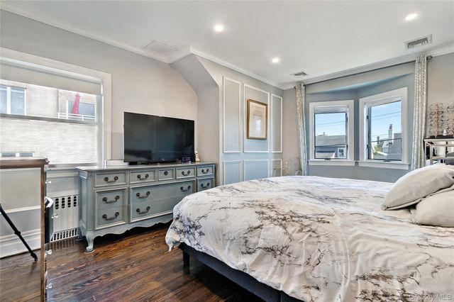 329 Beach 146th Street, Rockaway Park, NY 11694