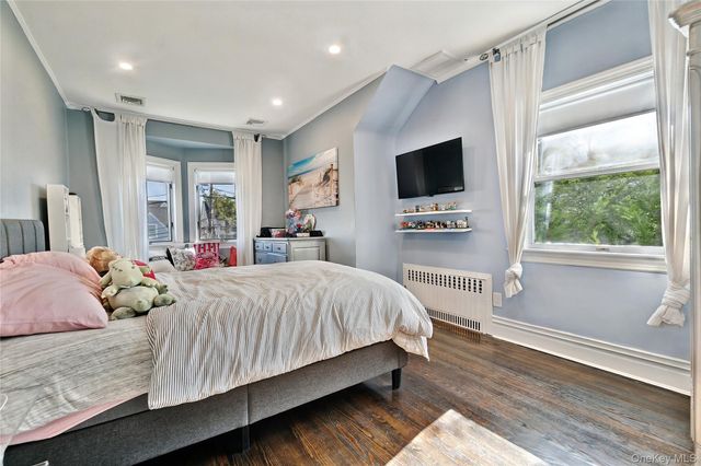 329 Beach 146th Street, Rockaway Park, NY 11694