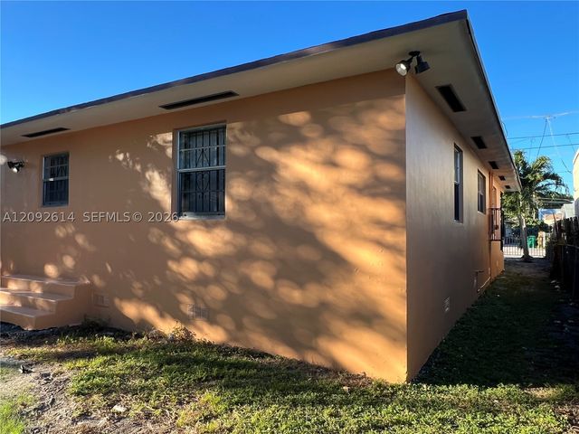 1388 NW 55 St, Miami, FL 33142