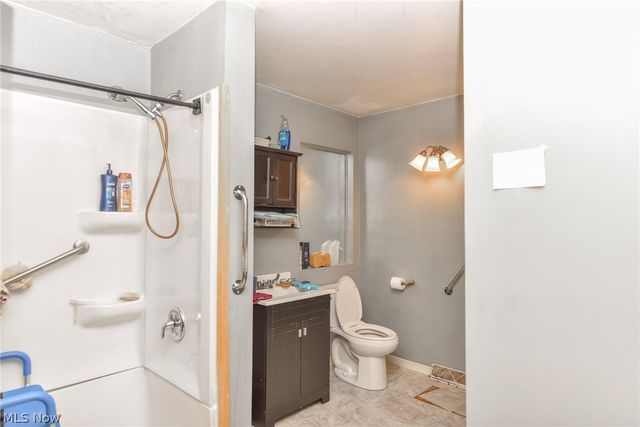526 Ridge Road, Newton Falls, OH 44444
