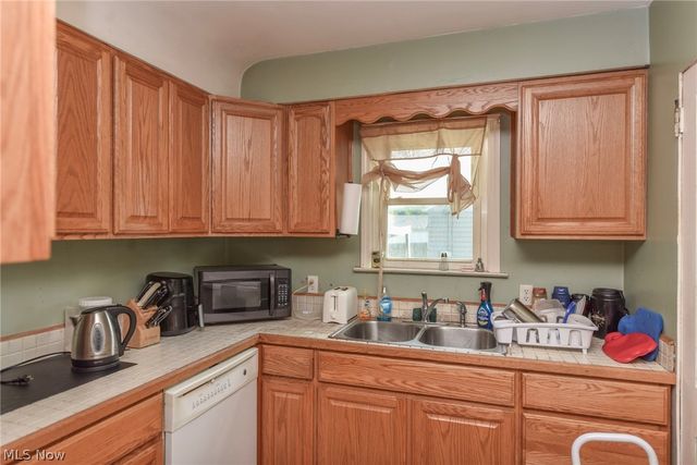 526 Ridge Road, Newton Falls, OH 44444