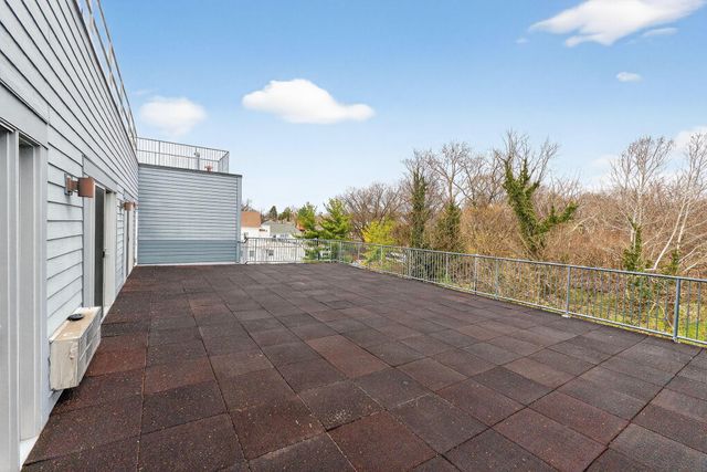 10 E Weber Road, 402, Columbus, OH 43202