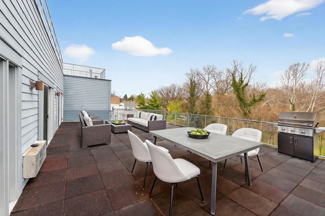 10 E Weber Road, 402, Columbus, OH 43202