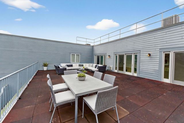 10 E Weber Road, 402, Columbus, OH 43202