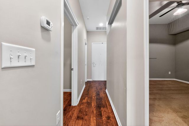 10 E Weber Road, 402, Columbus, OH 43202