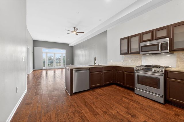 10 E Weber Road, 402, Columbus, OH 43202