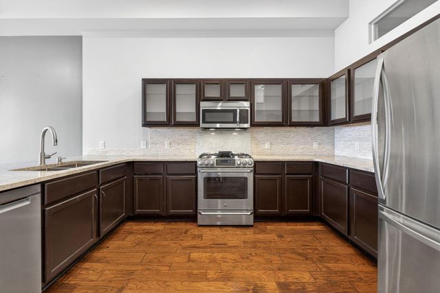 10 E Weber Road, 402, Columbus, OH 43202