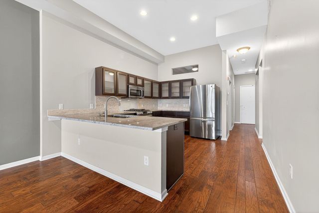 10 E Weber Road, 402, Columbus, OH 43202