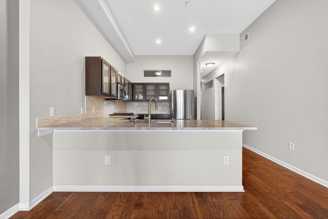 10 E Weber Road, 402, Columbus, OH 43202