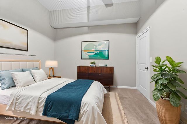 10 E Weber Road, 402, Columbus, OH 43202