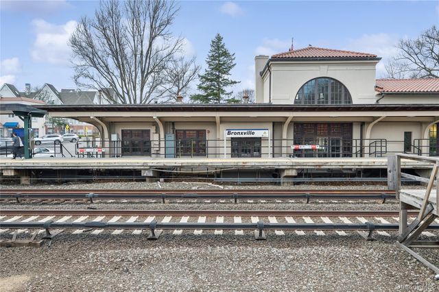 9 Tanglewylde Avenue 4B, Bronxville, NY 10708