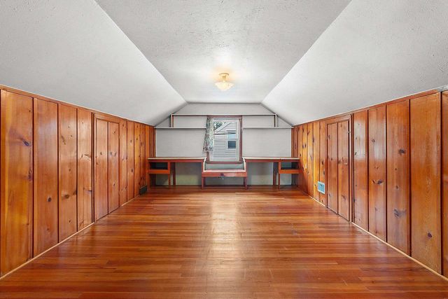 1030 HICKORY HILL DRIVE, Green Bay, WI 54304
