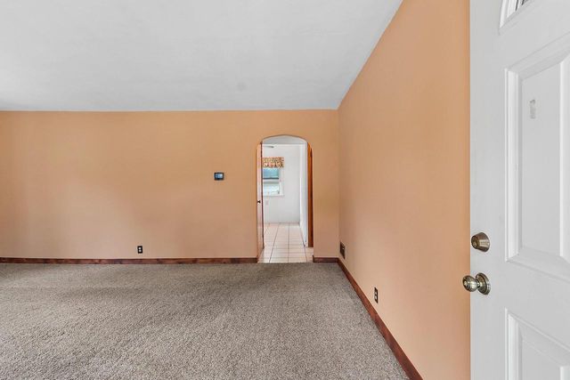 1030 HICKORY HILL DRIVE, Green Bay, WI 54304