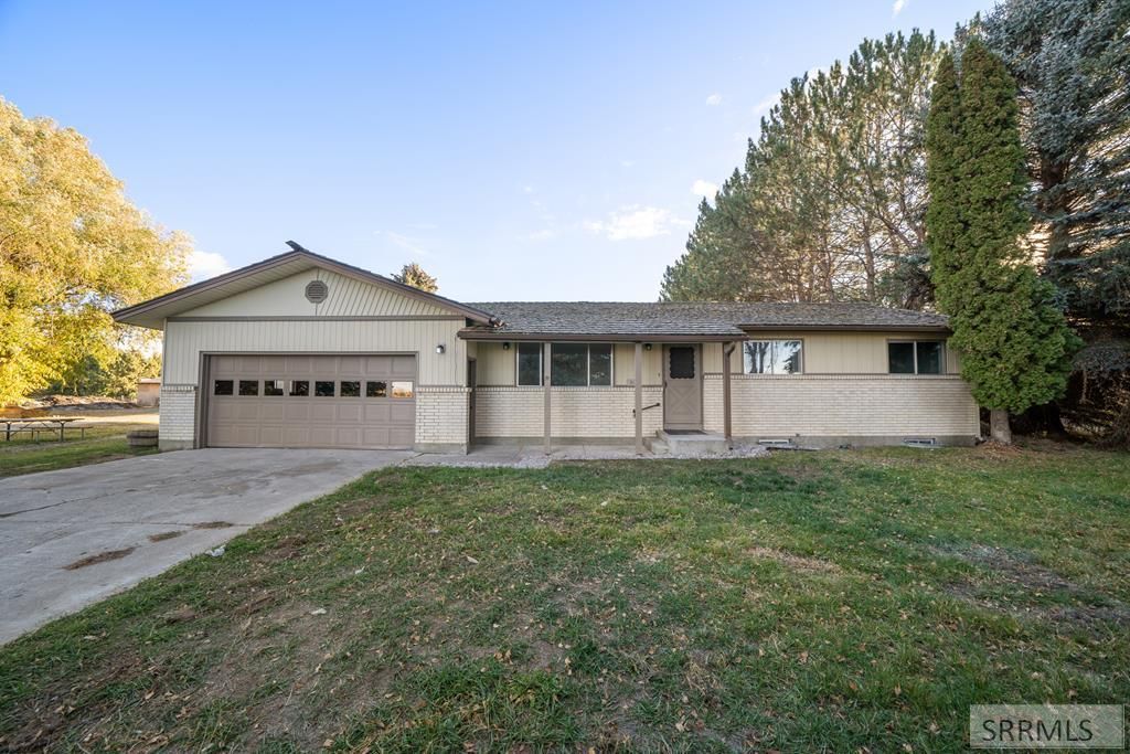 Image 2 of property listing at 549 E 1200 N, Shelley, ID 83274