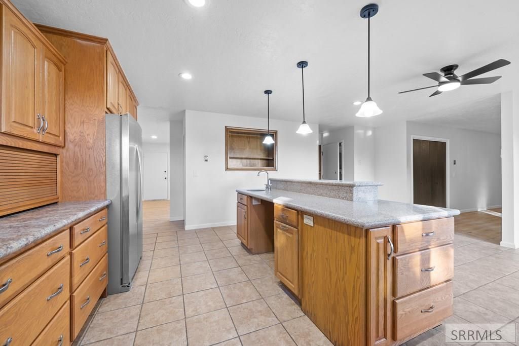 Image 9 of property listing at 549 E 1200 N, Shelley, ID 83274