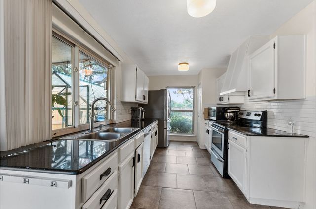 3321 Edgecliff Drive, Garland, TX 75043
