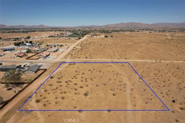 29 Little Beaver, Apple Valley, CA 92307