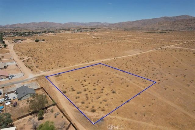 29 Little Beaver, Apple Valley, CA 92307