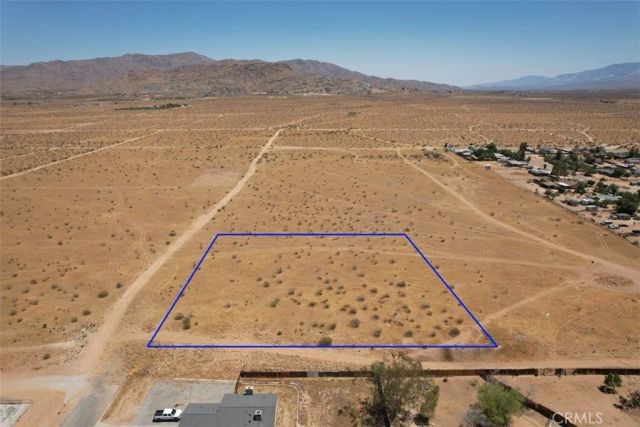 29 Little Beaver, Apple Valley, CA 92307