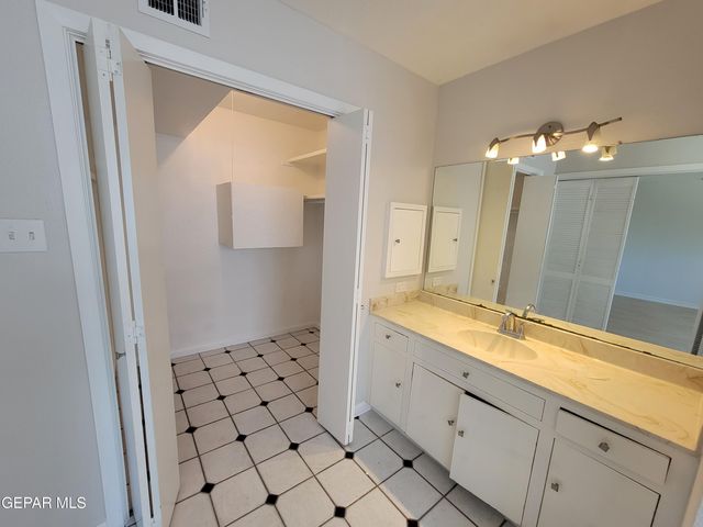 6836 ORIZABA Avenue, El Paso, TX 79912