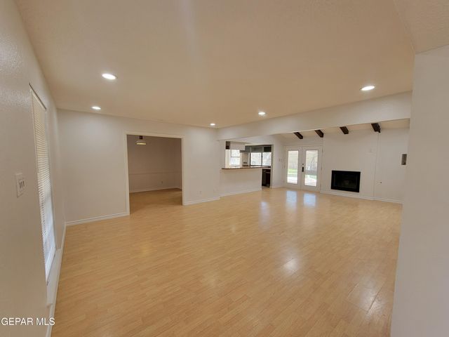 6836 ORIZABA Avenue, El Paso, TX 79912