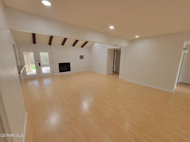 6836 ORIZABA Avenue, El Paso, TX 79912