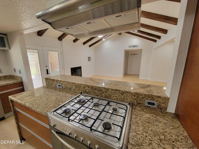 6836 ORIZABA Avenue, El Paso, TX 79912