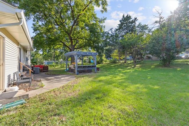 7114 Larsen Street, Shawnee, KS 66203