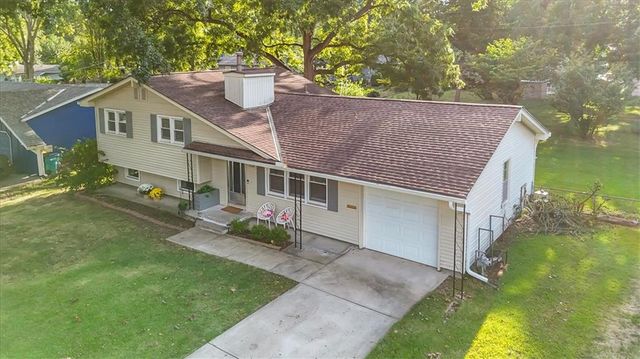 7114 Larsen Street, Shawnee, KS 66203