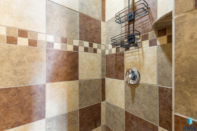 635 E Brian St Street, Tea, SD 57064