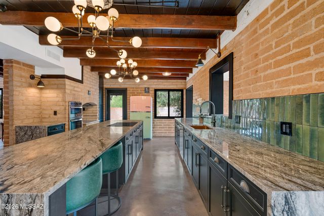 6944 N Vista Place, Tucson, AZ 85704