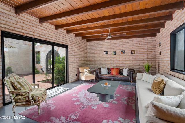 6944 N Vista Place, Tucson, AZ 85704