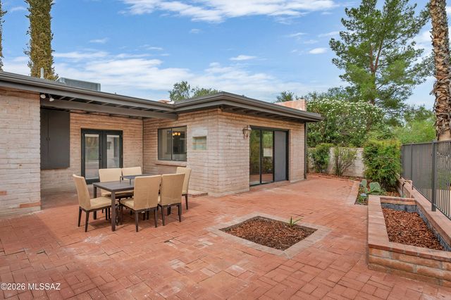 6944 N Vista Place, Tucson, AZ 85704