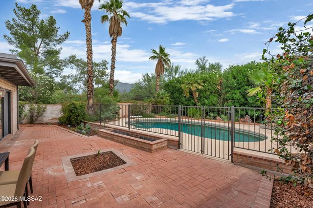 6944 N Vista Place, Tucson, AZ 85704