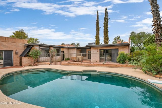 6944 N Vista Place, Tucson, AZ 85704