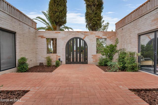 6944 N Vista Place, Tucson, AZ 85704