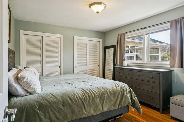 12 Wilson CIR, Newport News, VA 23606