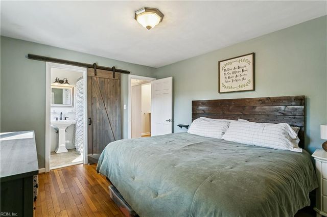 12 Wilson CIR, Newport News, VA 23606