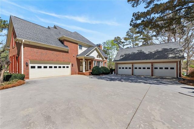 1009 Lyndhurst Way, Conyers, GA 30013