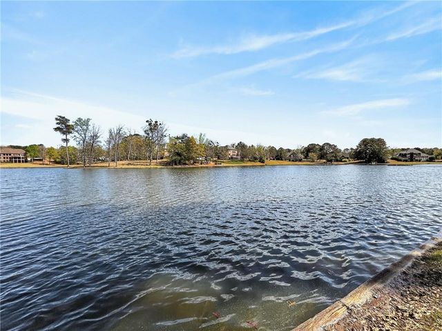 1009 Lyndhurst Way, Conyers, GA 30013