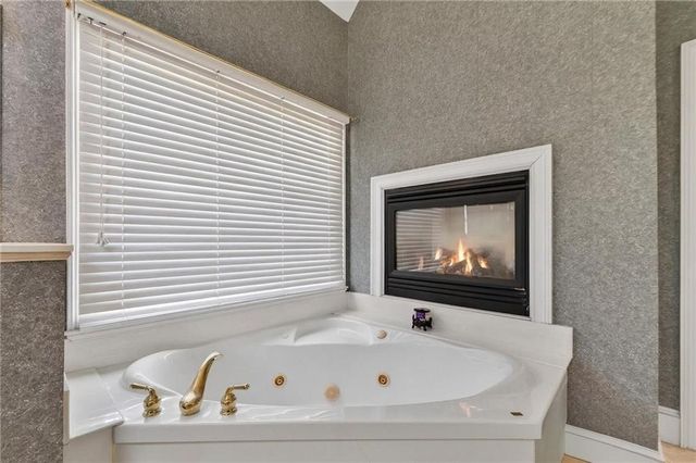 1009 Lyndhurst Way, Conyers, GA 30013