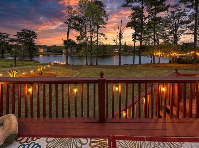 1009 Lyndhurst Way, Conyers, GA 30013