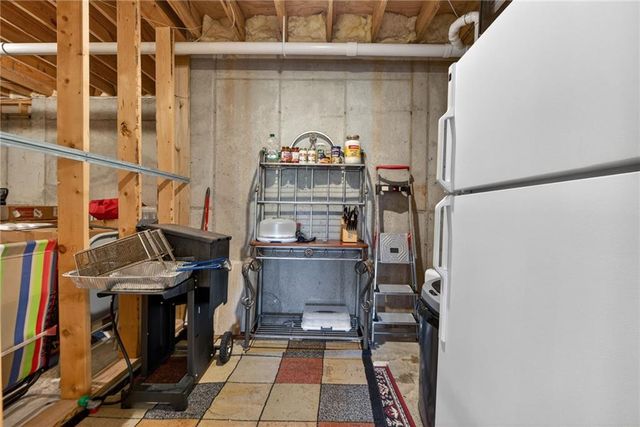 1009 Lyndhurst Way, Conyers, GA 30013
