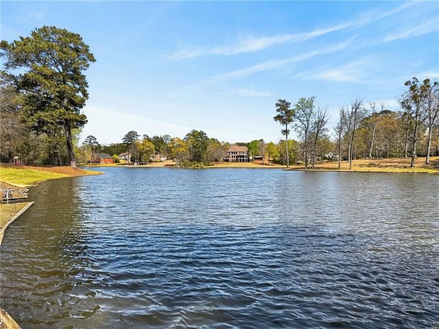 1009 Lyndhurst Way, Conyers, GA 30013