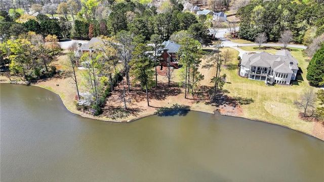 1009 Lyndhurst Way, Conyers, GA 30013