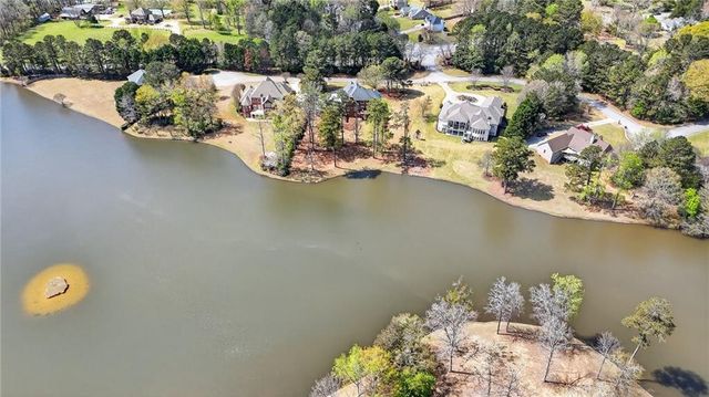 1009 Lyndhurst Way, Conyers, GA 30013