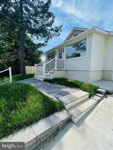 352 ROOSEVELT AVE, Lindenwold, NJ 08021